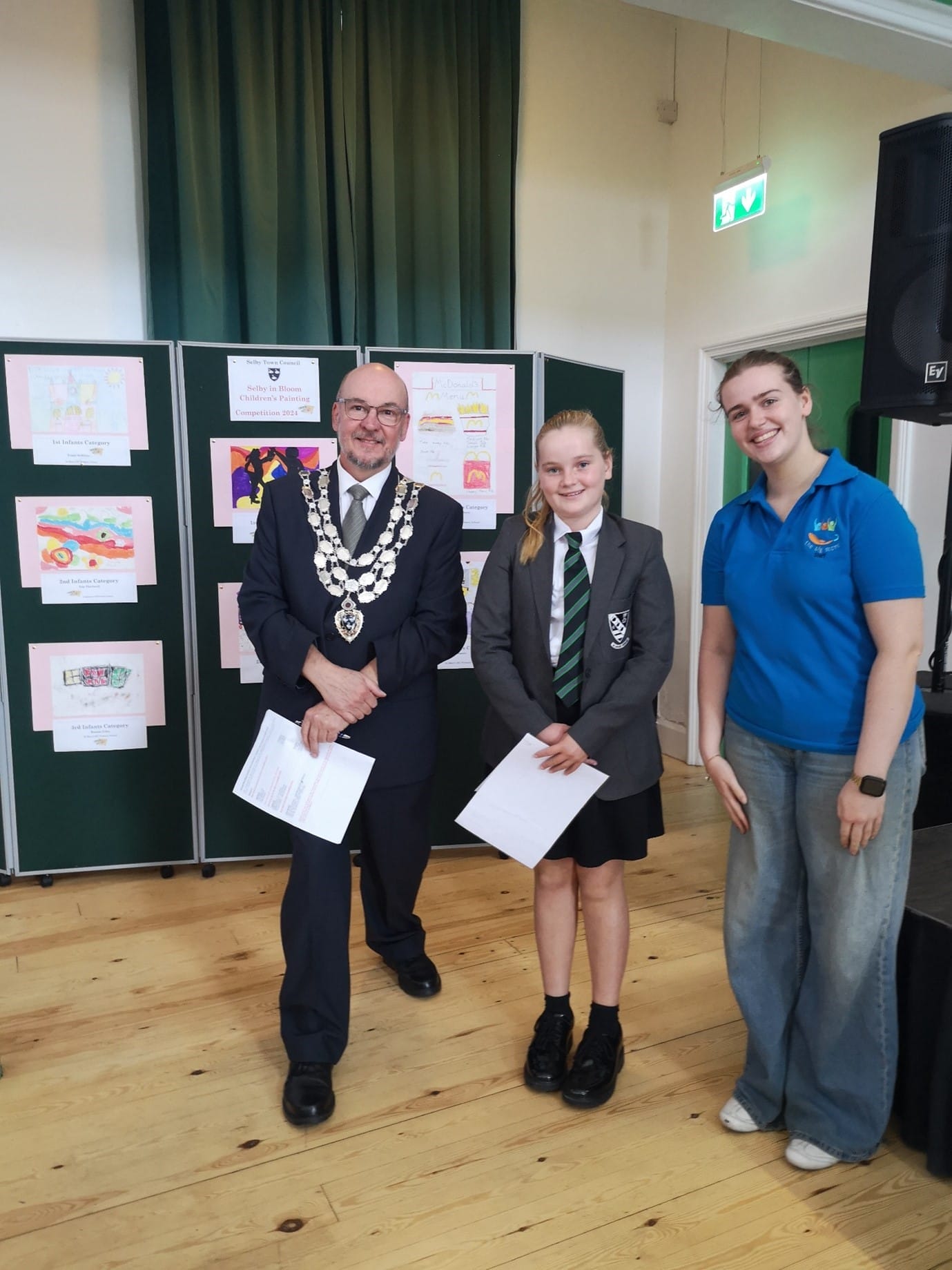 Winners of the school painting competition 4